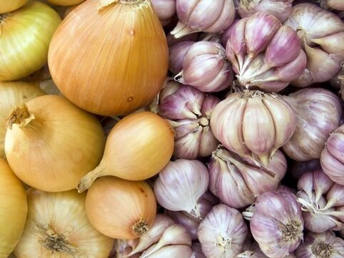 Ail et oignons – remèdes maison pour traiter les infestations d’helminthes